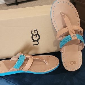 Womens UGG sandals NEW IN BOX!!!! SIZE 7